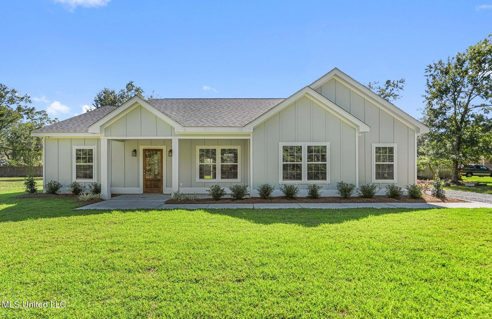 Property Photo: 212 Hugo Street MS 39520