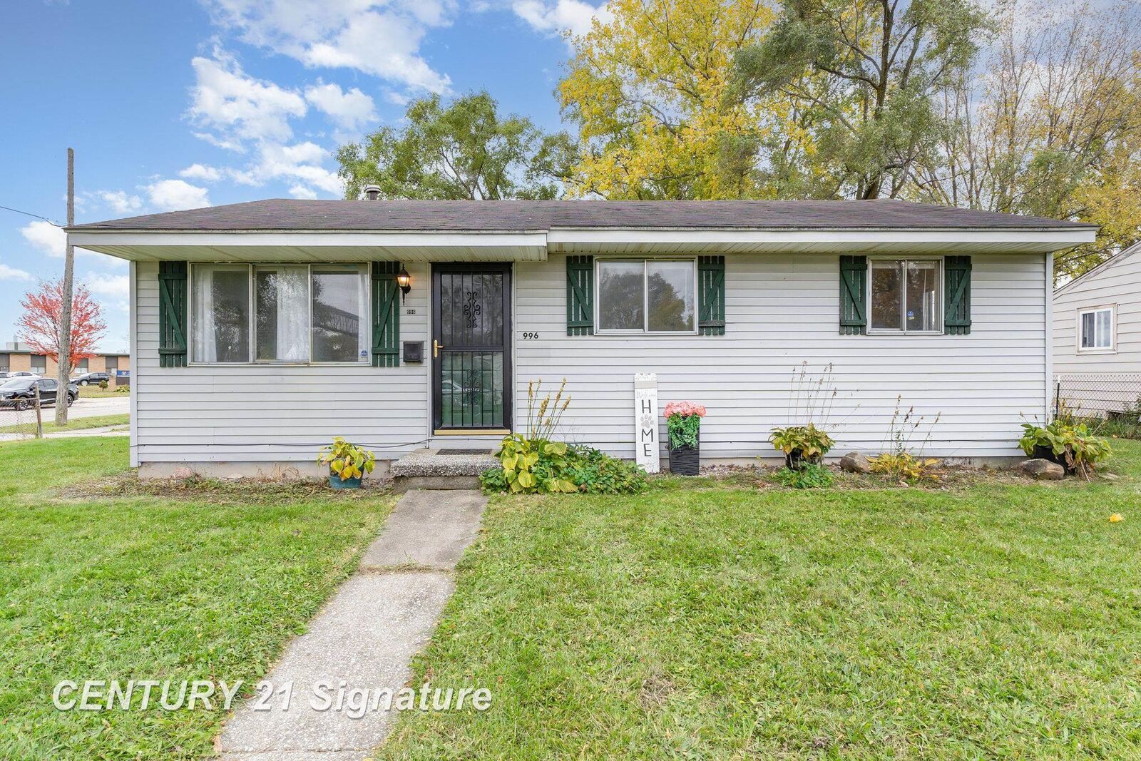Property Photo: 996 Athens Road MI 48601