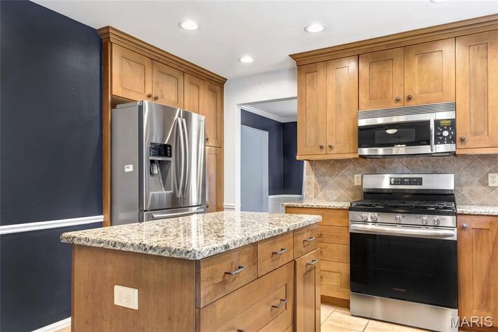 Property Photo: 656 Crowsnest MO 63021