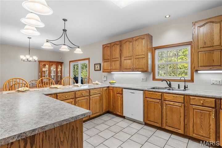 Property Photo:  16 York Lane  MO 63089 