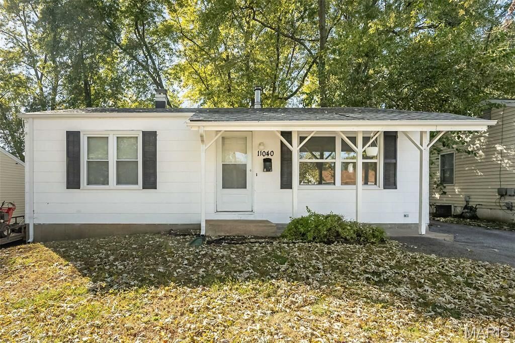 Property Photo: 11040 Florence Avenue MO 63074