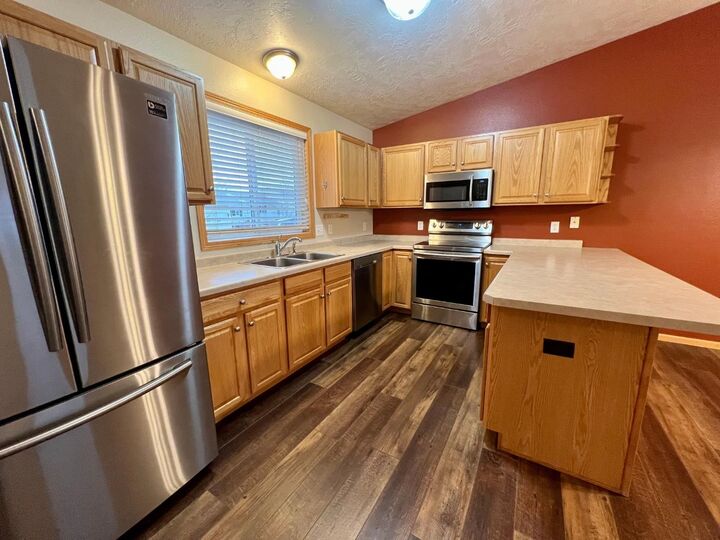 Property Photo: 2138 14th St NW ND 58703