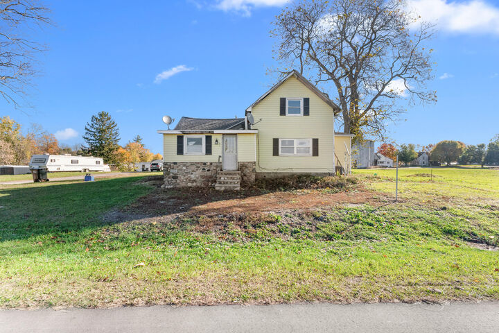 Property Photo:  219 N Hayward Street  MI 49255 