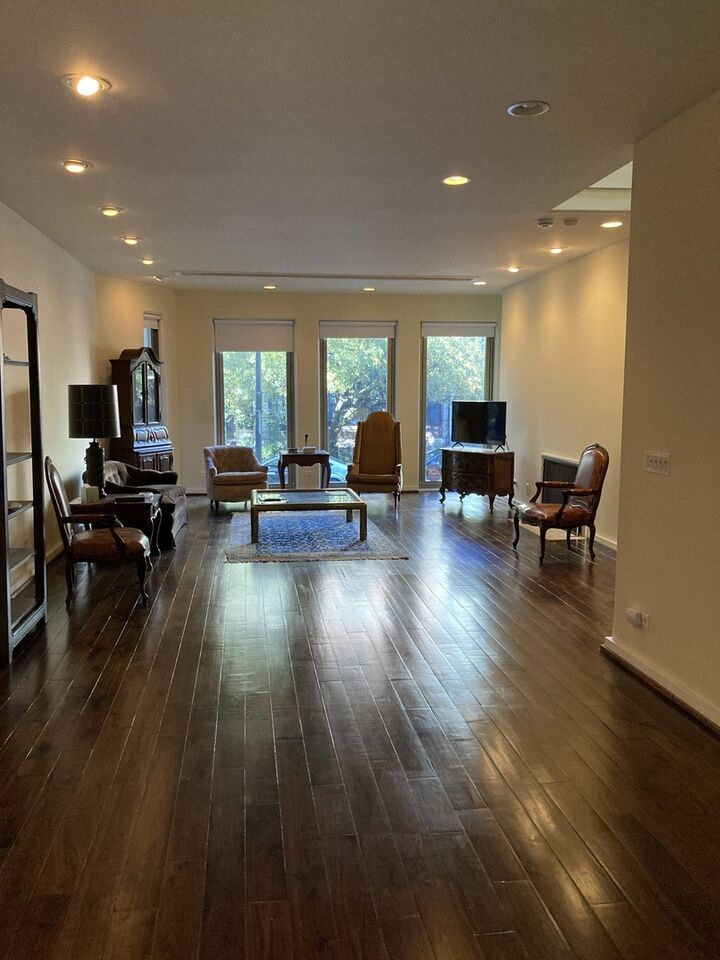 Property Photo: 29 E Scott Street IL 60610