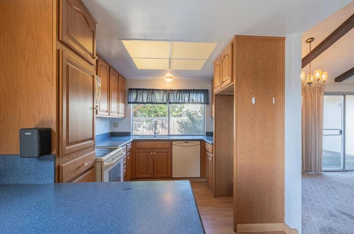 Property Photo: 464 La Jolla Way CA 93901