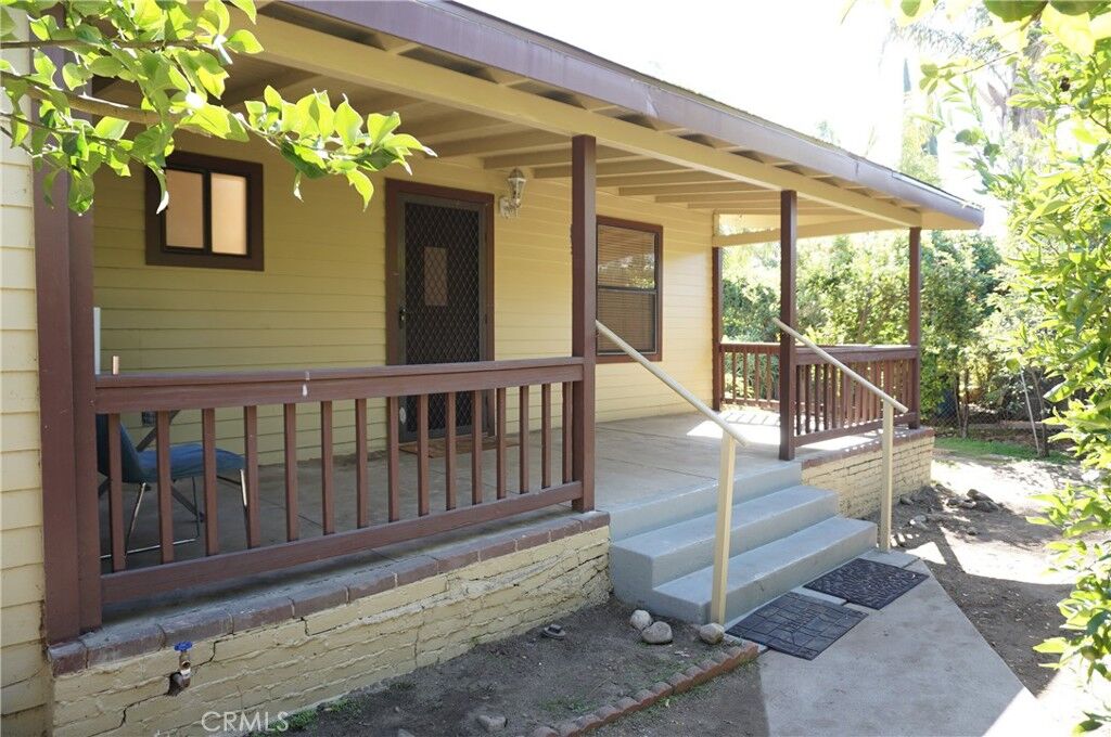 Property Photo:  3948 Pennsylvania Avenue  CA 91214 