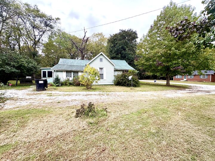 Property Photo:  427 Second St  KY 42234