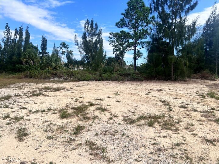 Property Photo:  3543 NE 21st Avenue  FL 33909 