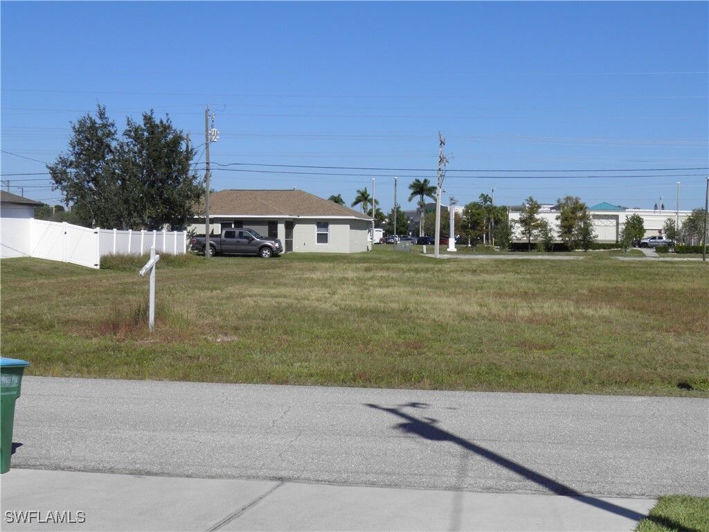 Property Photo:  1627 NE 23rd Terrace  FL 33909