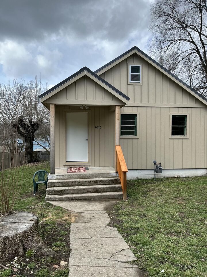 Property Photo:  3076 5th Ave  WA 99181 