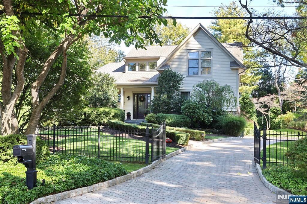 Property Photo:  323 Rivervale Avenue  NJ 07648 
