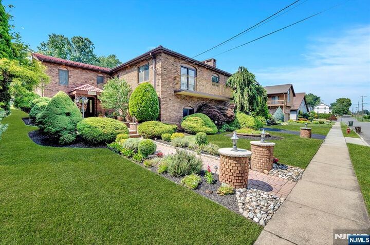 Property Photo:  109 Wilson Street  NJ 07110