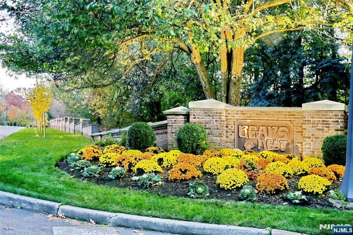 Property Photo:  142 Ashley Place  NJ 07656