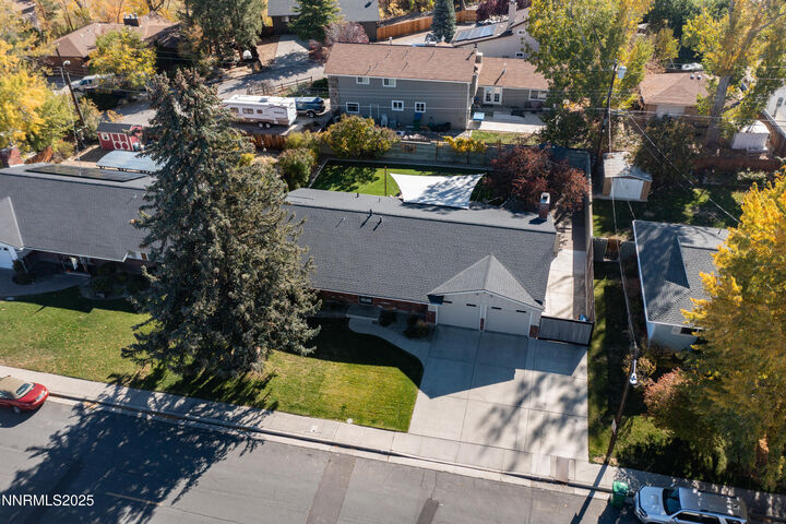 Property Photo: 1020 Pineridge Drive NV 89509