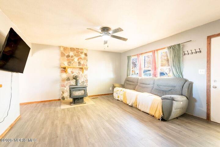 Property Photo:  13844 County Road 6-75  OH 43543 