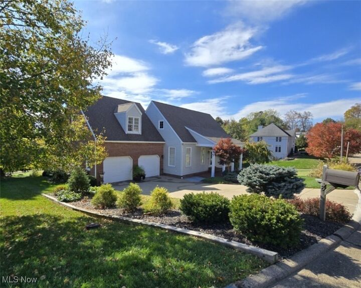 8 Merrywood Lane  Vienna WV 26105 photo