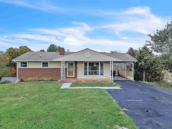 311 Mayo Circle  Pearisburg VA 24134 photo