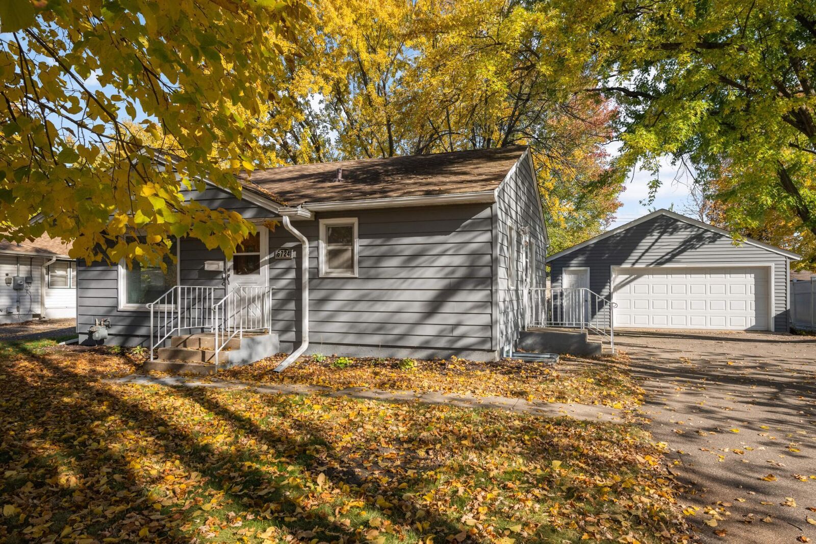 Property Photo:  6724 Scott Avenue N  MN 55429 