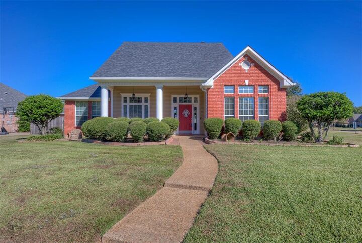 Property Photo:  1984 Bayou Bend Drive  LA 71111 