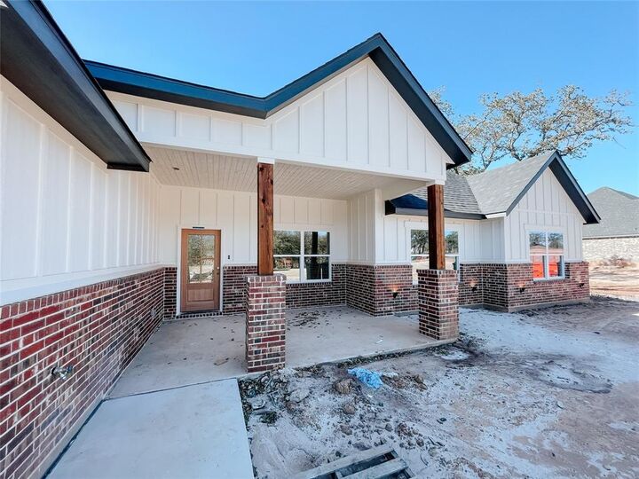 Property Photo:  323 Rita Ridge Court  TX 76066