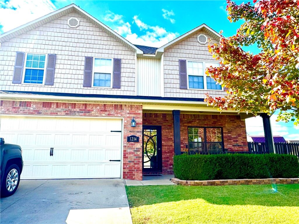 Property Photo: 1214 Queensbury Street AR 72745