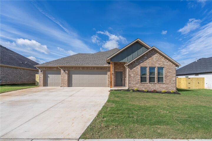 99 N Banner Avenue  Farmington AR 72730 photo