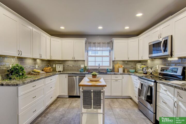 1629 Post Drive  Omaha NE 68114 photo