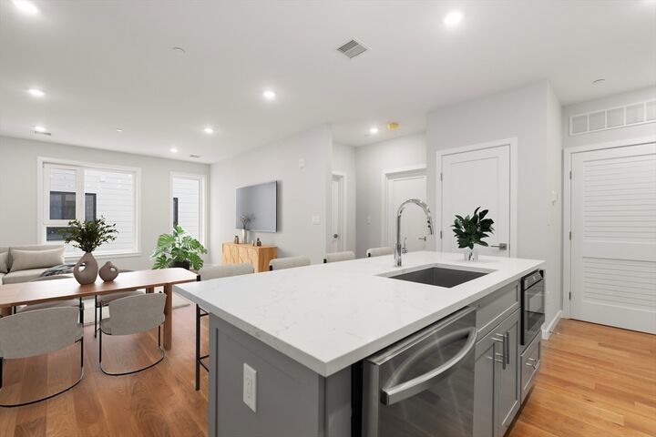 Property Photo:  267 Old Colony 511  MA 02125 