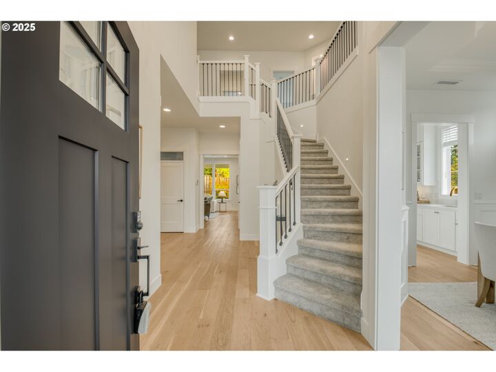 Property Photo: 11701 NW Sadie St OR 97229