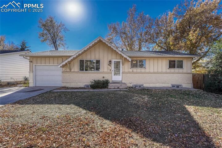 Property Photo:  1564 Robidoux Circle  CO 80915 