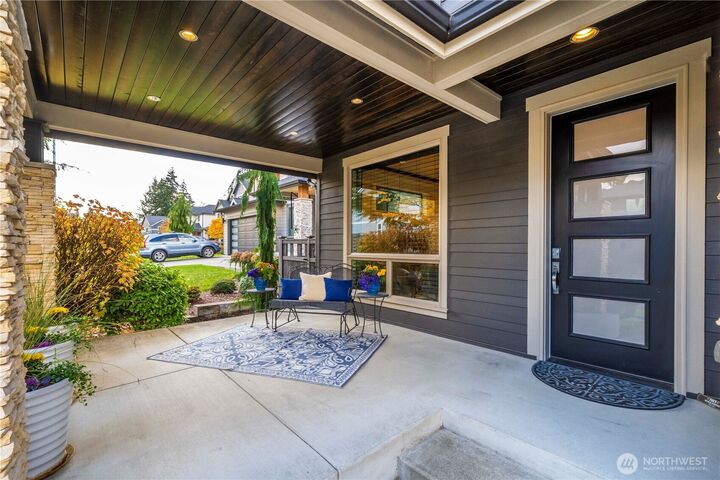 Property Photo:  2611  21st Avenue SW  WA 98371 