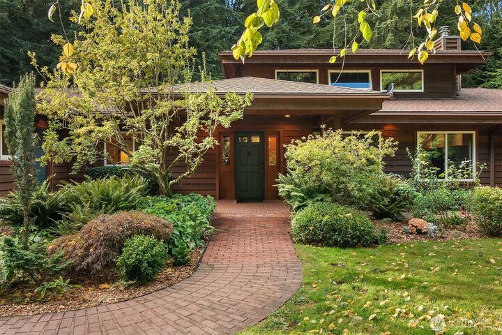 27407  94th Avenue SW  Vashon WA 98070 photo