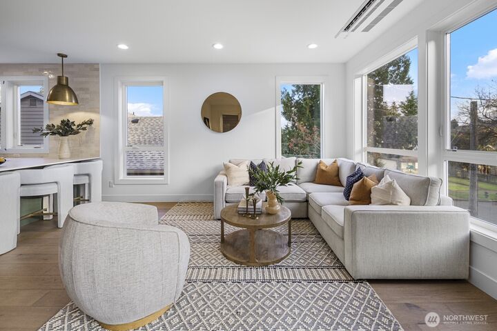 Property Photo: 2618 E Roy Street WA 98112