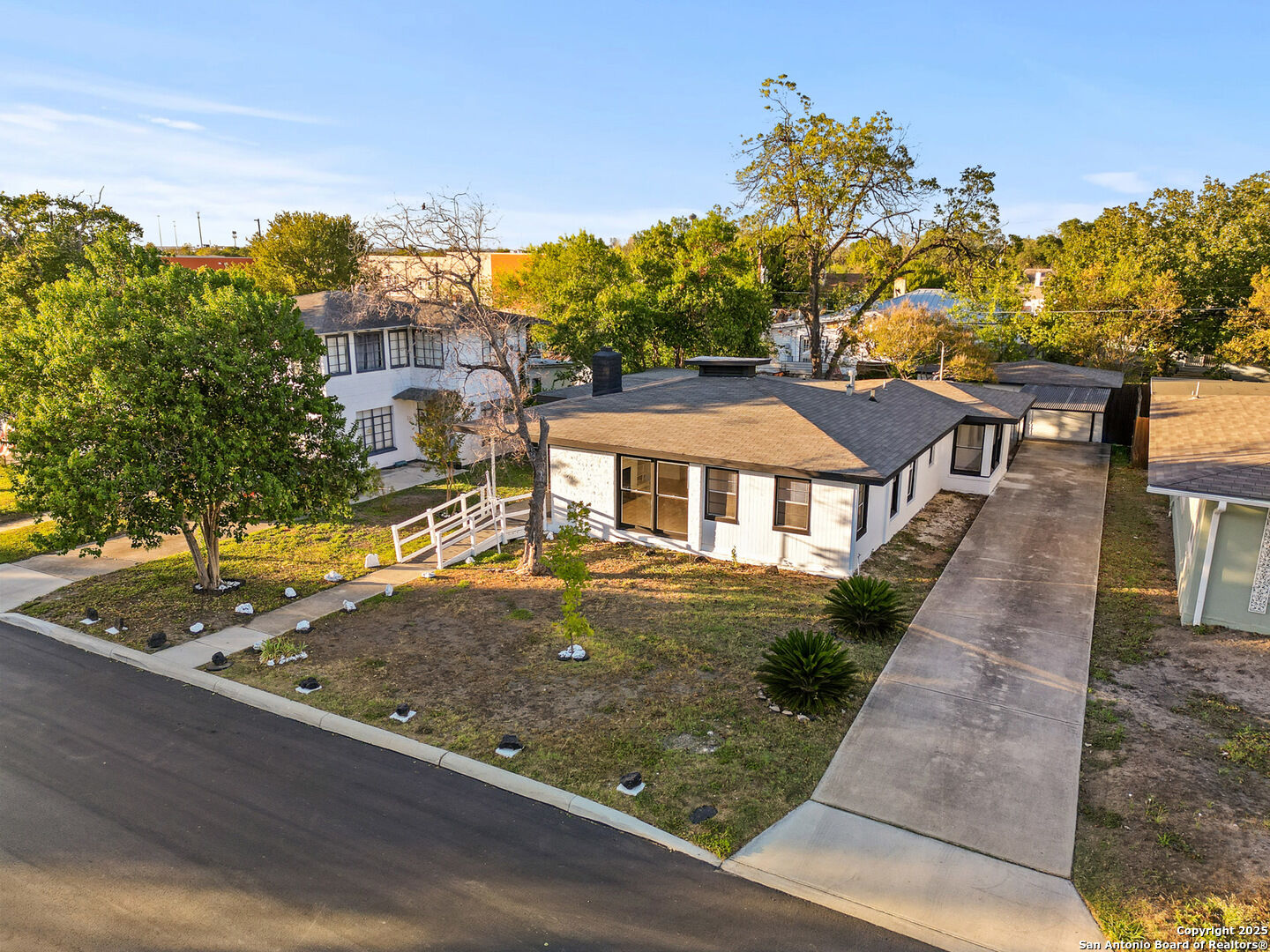 Property Photo:  707 Chicago  TX 78210