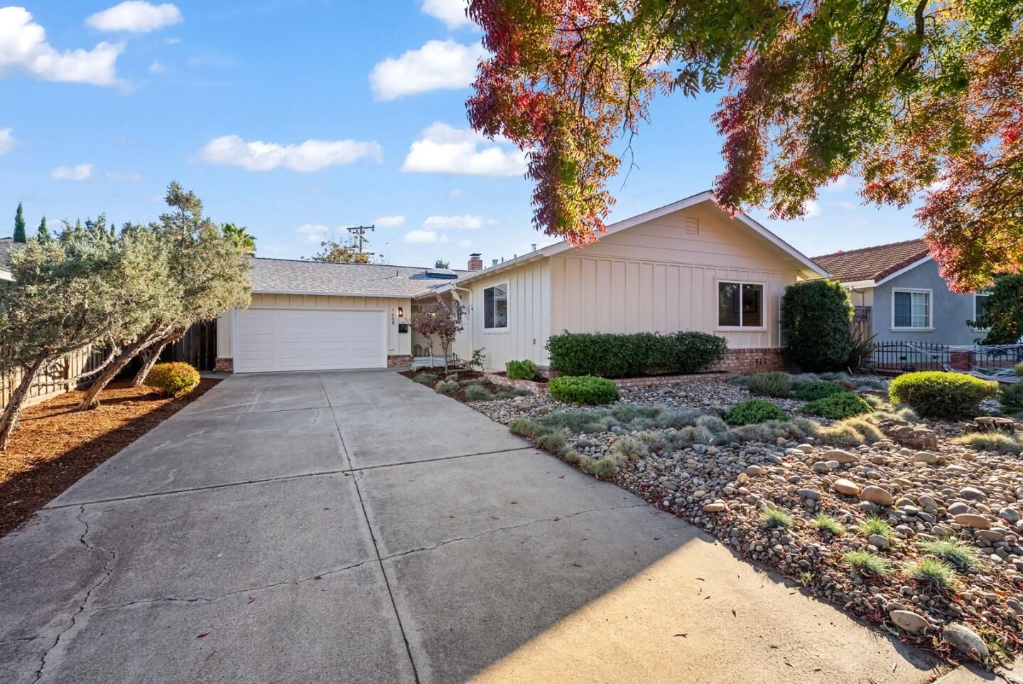Property Photo: 1668 Nora Way CA 95124