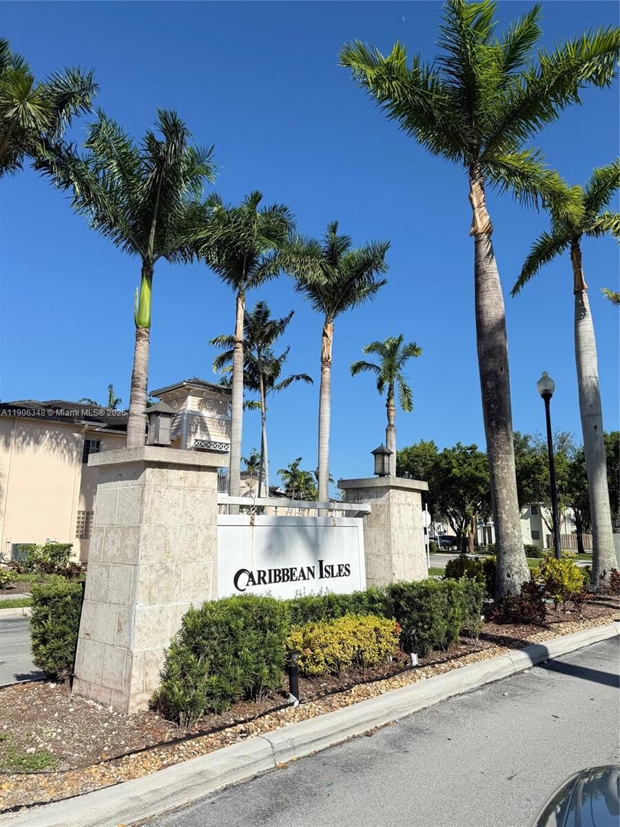 Property Photo:  2665 NE 4th St 201  FL 33033 