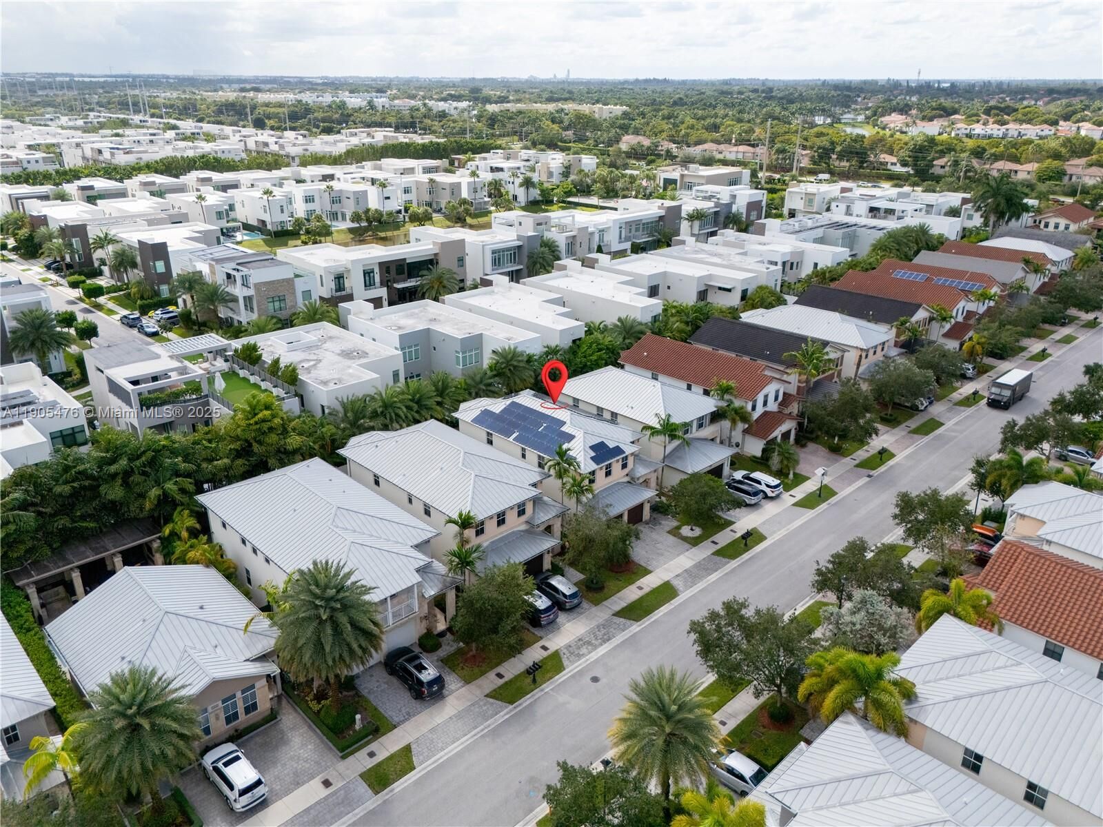 Property Photo: 10470 NW 69th Ter FL 33178