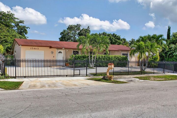 Property Photo: 15403 SW 107th Ct FL 33157