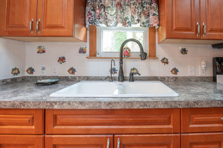 Property Photo:  26 Crescent Park Road  CT 06880 