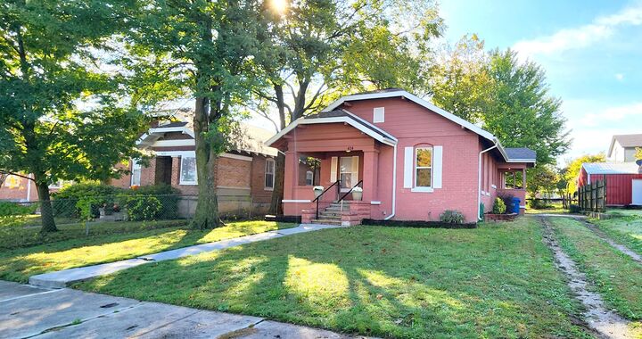 Property Photo:  424 Walnut Street  MO 64836 