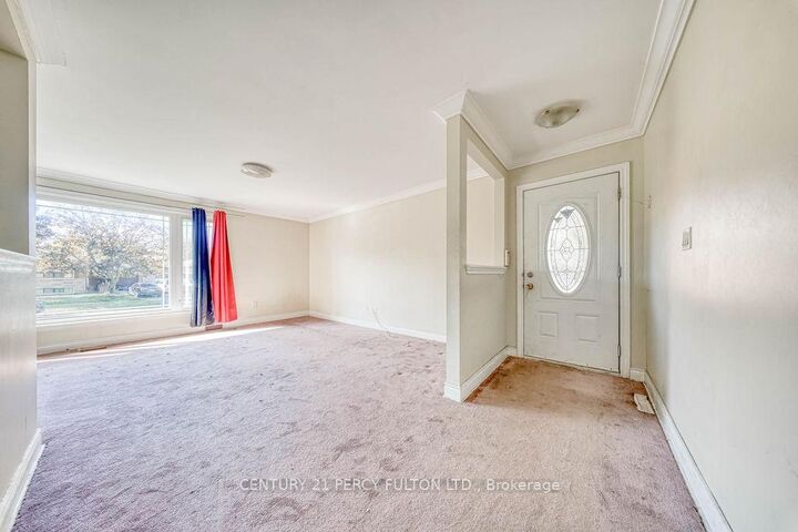 Photo de la propriété:  63 Hiscock Boulevard  ON M1G 1S9 