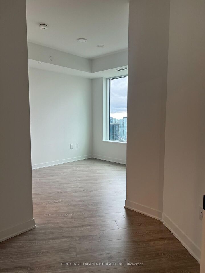 Property Photo: 2495 Eglinton Avenue W 2206 ON L5M 2V8