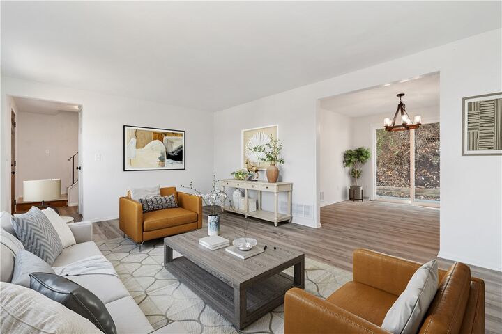 Property Photo: 1562 Hedwig Dr PA 15101