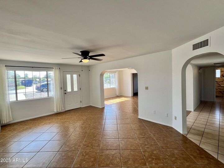 Property Photo:  2034 W 3rd Street  AZ 85201 