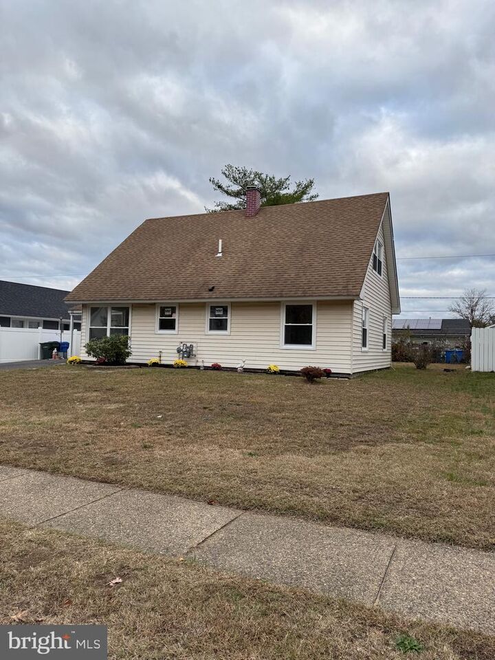 Property Photo:  11 Buxmont Lane  NJ 08046 