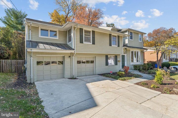 Property Photo: 7702 Leesburg Drive MD 20817