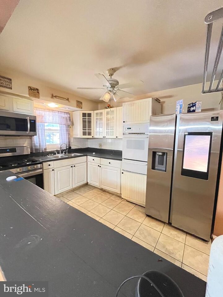 Property Photo: 6612 Hillwood Drive MD 20737