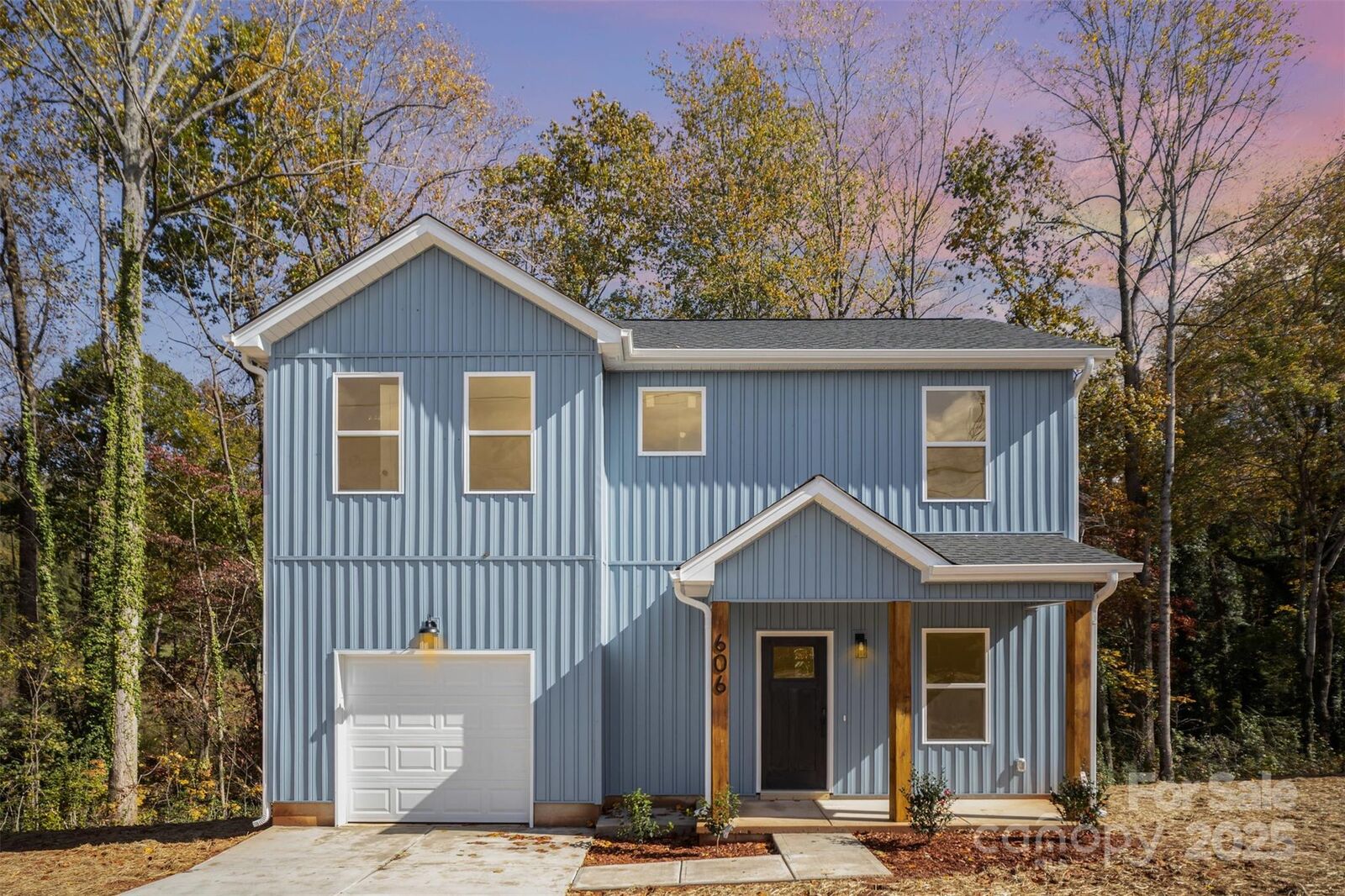 Property Photo:  606 6th Street Court NW  NC 28613 