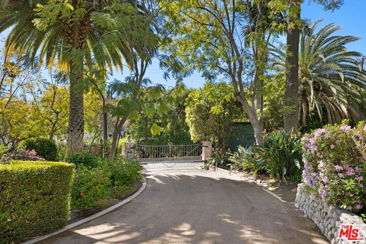 Property Photo: 2003 La Brea Ter CA 90046