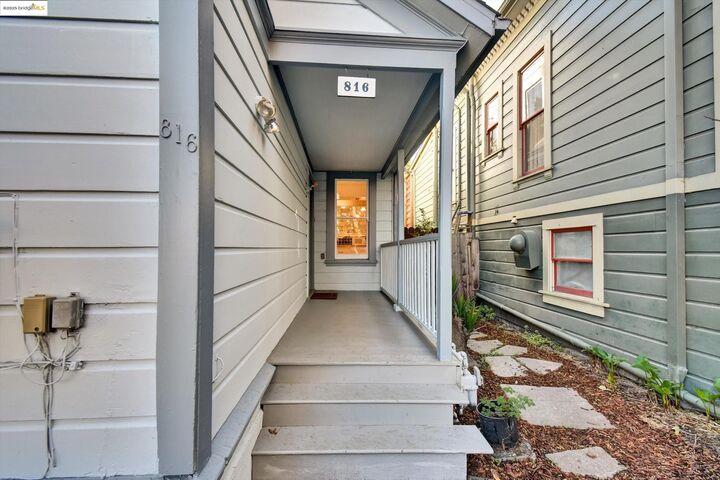 Property Photo: 816 Addison St CA 94710